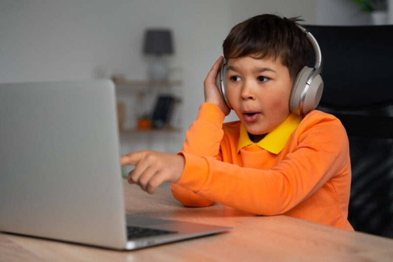 Online Quran Classes for Kids with Quran Completion Plan